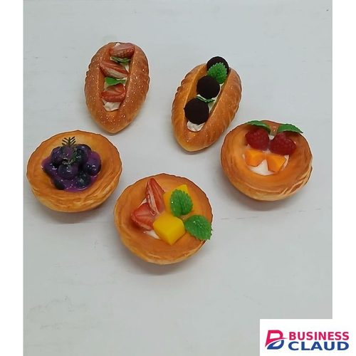 Decorative pastries fridge magnets