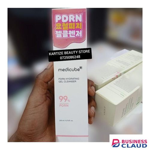 Medicube PDRN hydrating gel cleanser 99% 200ml