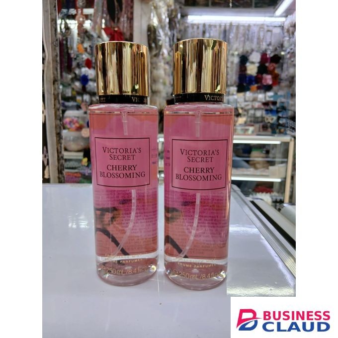 Victoria's Secret CHERRY BLOSSOMING 250ML +FREE EYE LINER