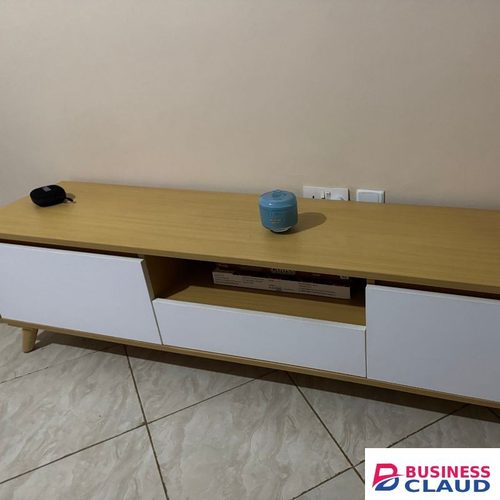 Evans Modern Wooden TV Stand – Elegant, Spacious & Durable Entertainment Unit