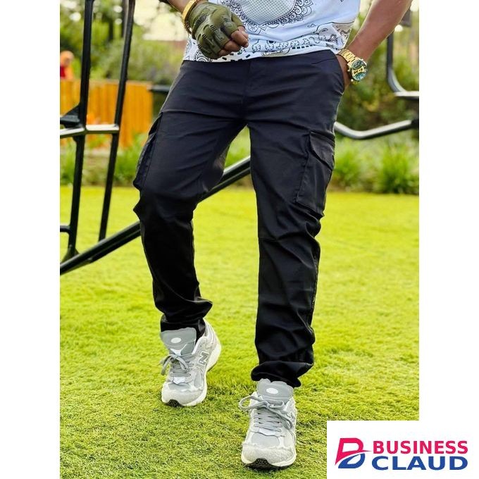 Unisex High Quality Cargo Pants black.