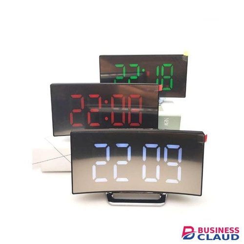 Digital Alarm Clock Bedside/ LED Bedside Clock with 7" Curved Screen / Snooze, 2 Levels of Brightness Night Light / USB Charging Port and battery powered, / 12/24 Hour for Heavy Sleepers / Travel clock, Bedroom, Office, Best Festive Gift Clock