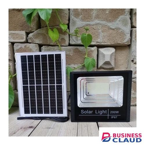 IP67 Waterproof 200W Outdoor Solar Flood Light Long Battery Life and Easy Installation