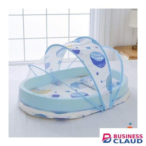 Puffy babynest Has a mattress and a pillow