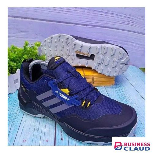 Men casual sneakers
