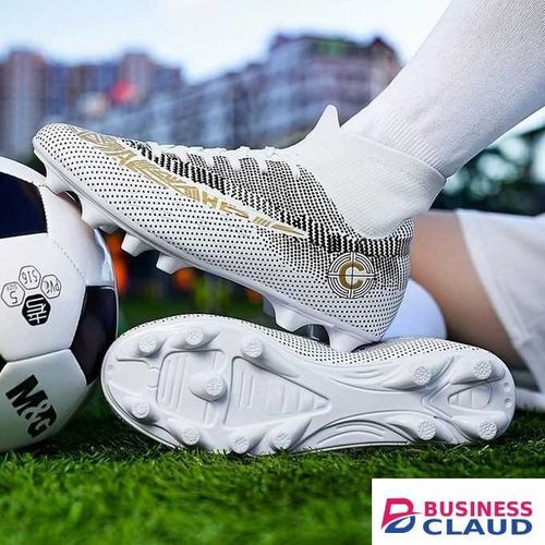 KANGERDUN Men Cleats Soccer Shoes Team Sport Football Boots Training FG TF Turf Sneakers