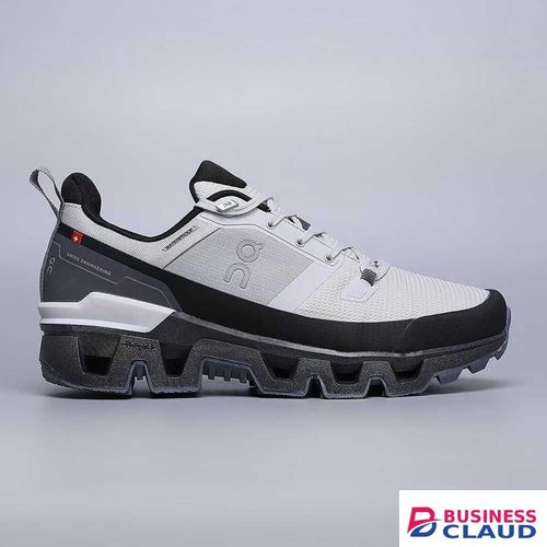 MEN OUT DOORS SNEAKERS