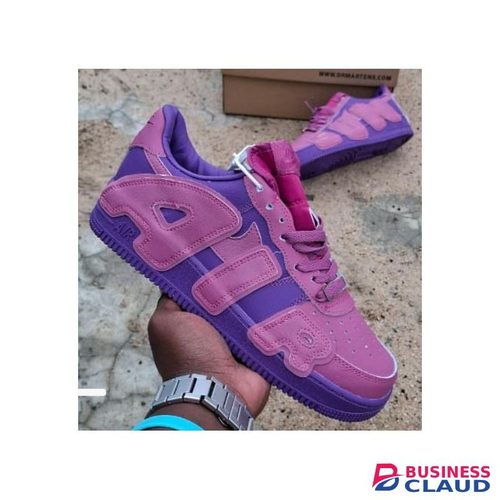 unsex sneakers