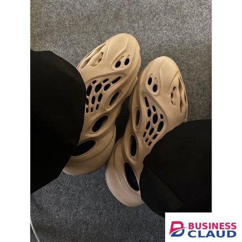 shawn BEIGE UNISEX FOAM RUNNERS in 1