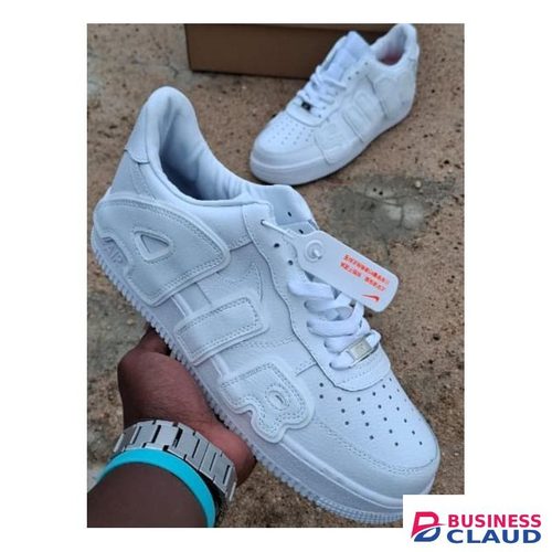 Perfect fit sneakers in Kahawa-wendani