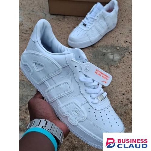 Perfect fit sneakers