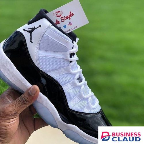 J11 Concord black white