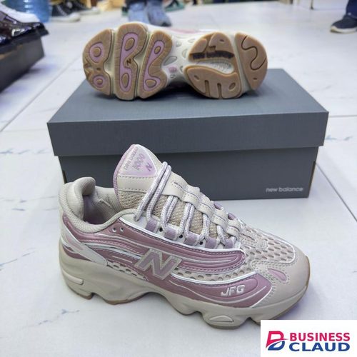 New Balance 1000 Sneaker