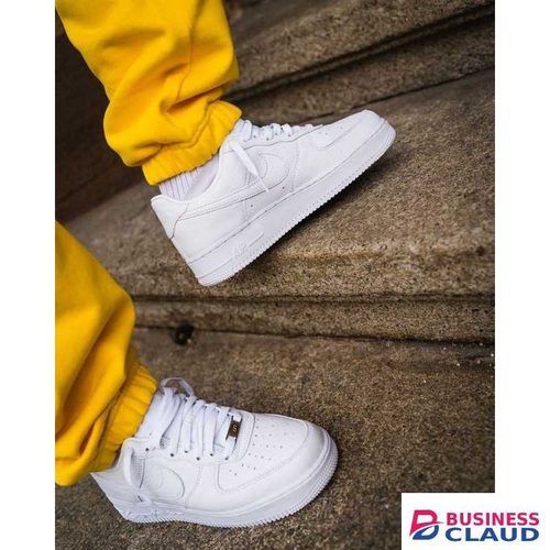 maziwa Low – Classic White Sneakers