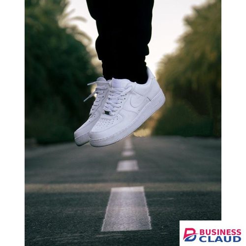 maziwa Low – Classic White Sneakers