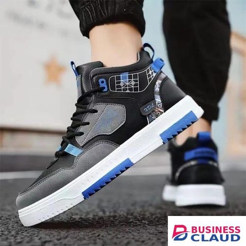 Fashionable lace up comfortable anti-slip light weight men sneakers in Kahawa-wendani