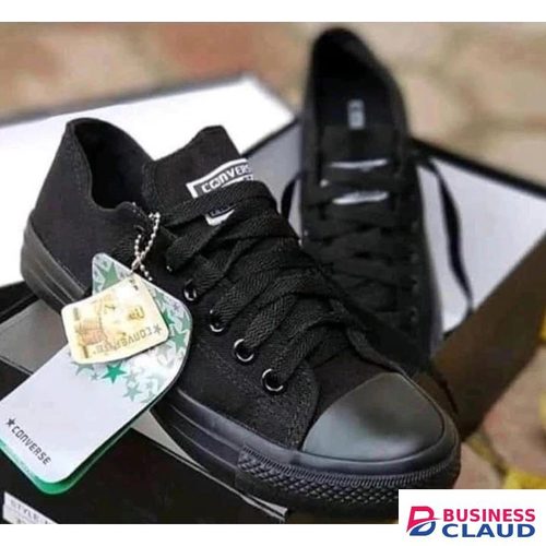 Canvas shoes black