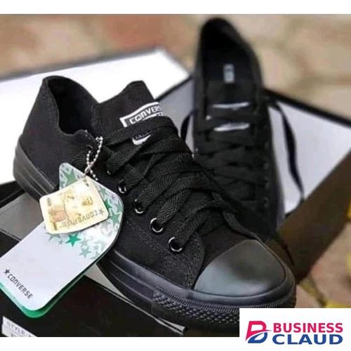 Canvas shoes black in 1