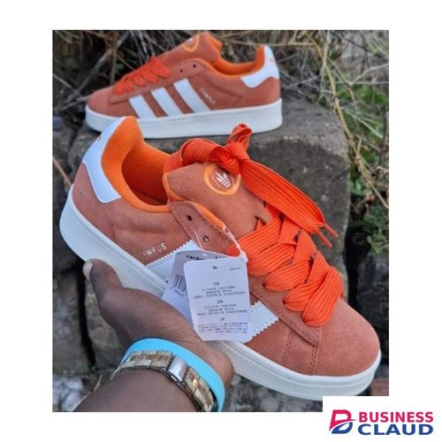 Women sneakers in Kahawa-wendani