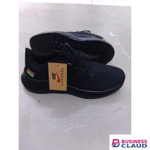 ZOOM Trainers Sneakers Kenya Colorful customised- Color Black limited sizes (36-44)- Black in Kahawa-wendani