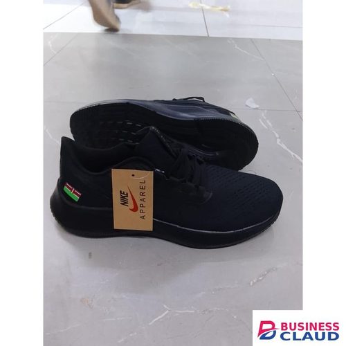 ZOOM Trainers Sneakers Kenya Colorful customised- Color Black limited sizes (36-44)- Black in Kahawa-wendani