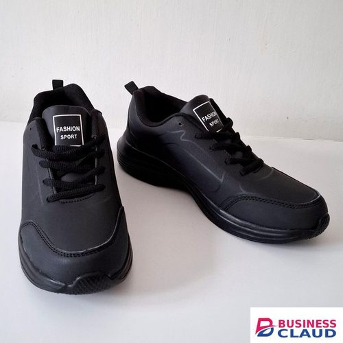 Unisex black leather lace-up sneakers with rubber sole - for men and women
