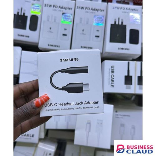 Samsung Premium 3.5mm Headset Jack Adapter – Audio Splitter Cable for Earphones & Microphones – Universal Compatibility with Smartphones, Laptops, PCs & Tablets – Durable Plug for Clear Sound & Reliable Connectivity