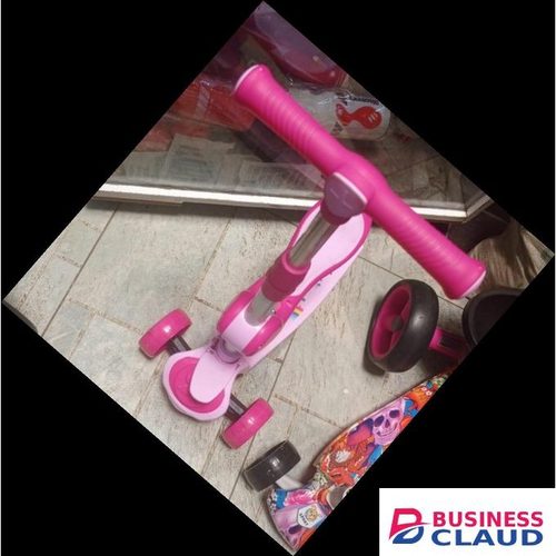 Kids' Adjustable Scooter With Stylish Lights, Comfortable Seats And In-built Music Max Load 50 Kg 3_12 Years
