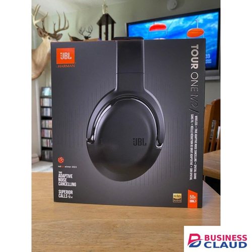Jbl Tour one M20 wireless headphones -Noise canceling
