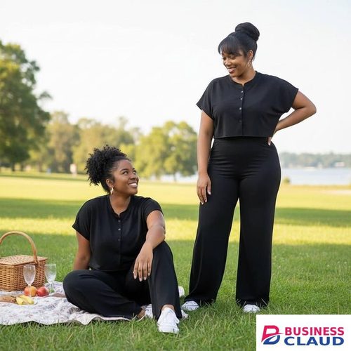 Elegant Two-Piece Women’s Lounge Set – Button Top & Wide-Leg Pants (Black)