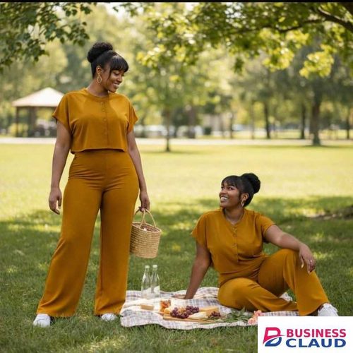 Elegant Two-Piece Women’s Lounge Set – Button Top & Wide-Leg Pants (Mustard)