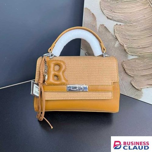 Women’s Faux Leather Crossbody Bag – Trendy, Compact & Versatile Shoulder Bag