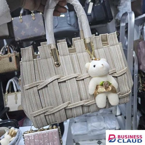 Fashionable Ladies Shoulder Bag, Large-capacity Ladies Handbag