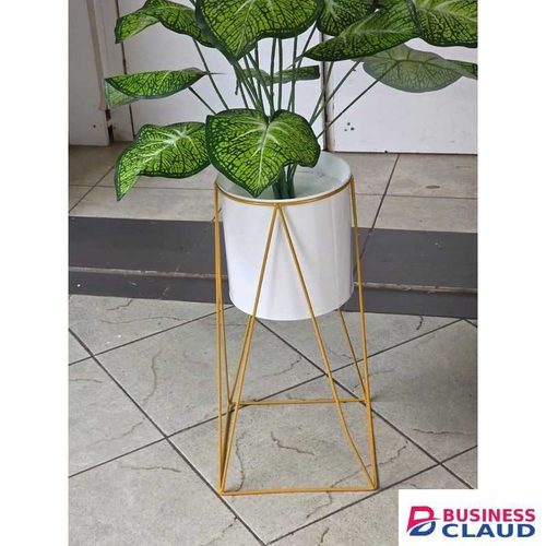 Nordic Geometric metal iron flower pot and stand with a white pot and gold-colored frame