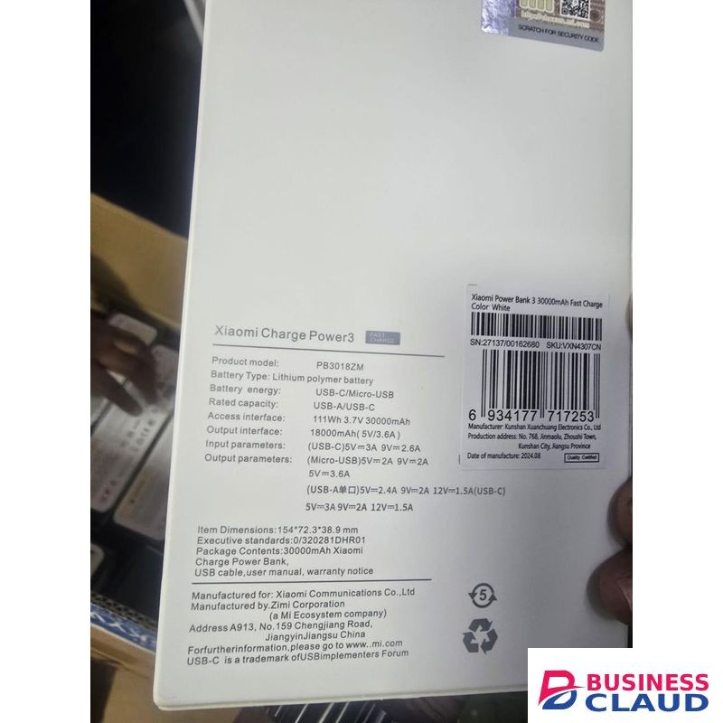 XIAOMI Original Xiaomi. 30000mAh Power Bank 3 Universal Charging with 18W Output