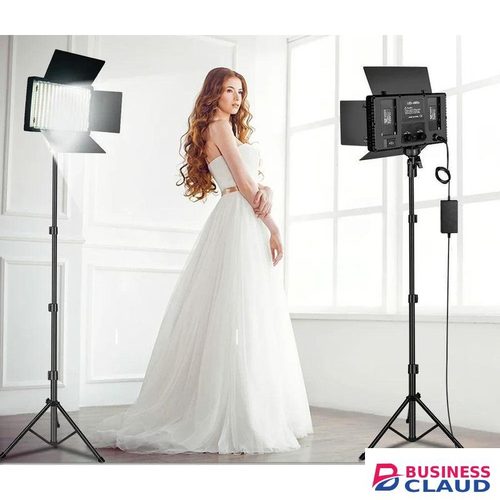 LED U800 Studio Light with Tripod Stand – Professional Lighting for Video Content
