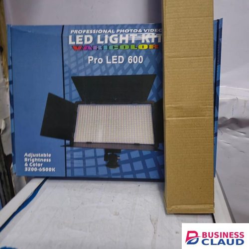 LED-U600 Photography Light Panel With Tripod Stand – One Pack Ideal For Online Content