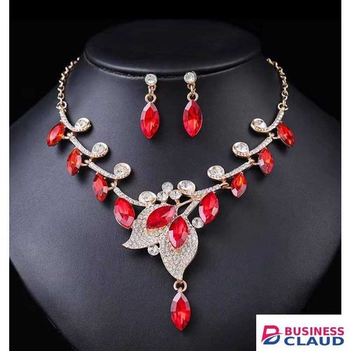 Exquisite Crystal Matching Jewellery Set – Necklace & Earrings for Women
