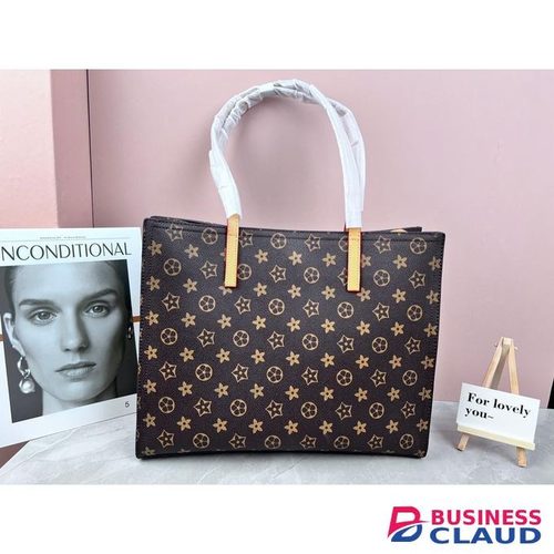 Trendy Women’s Tote Bag – Stylish, Spacious & Perfect for Everyday Use