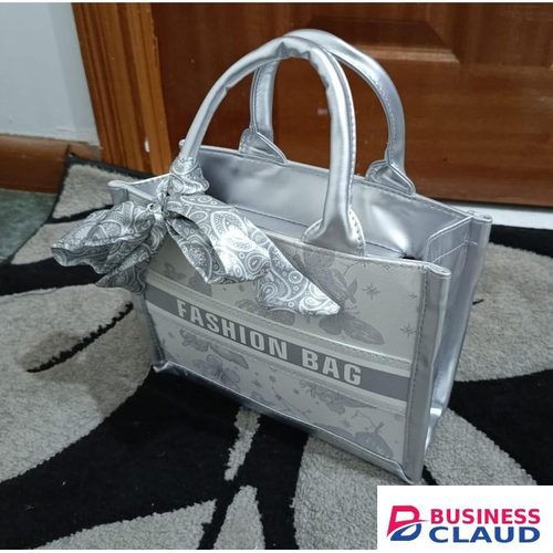 Fashionable Summer Handheld Bag