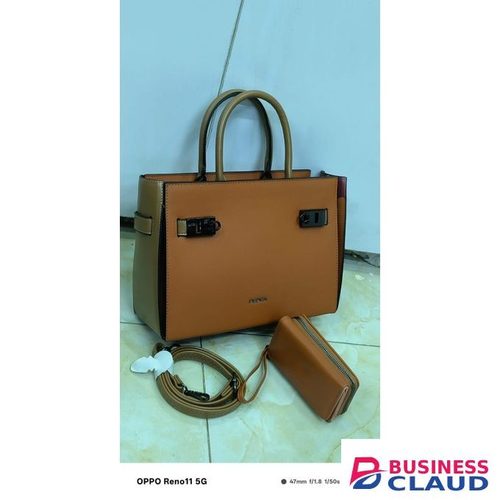 2 In 1 Padra Classy Handbag– Elegant, Functional & Trendy
