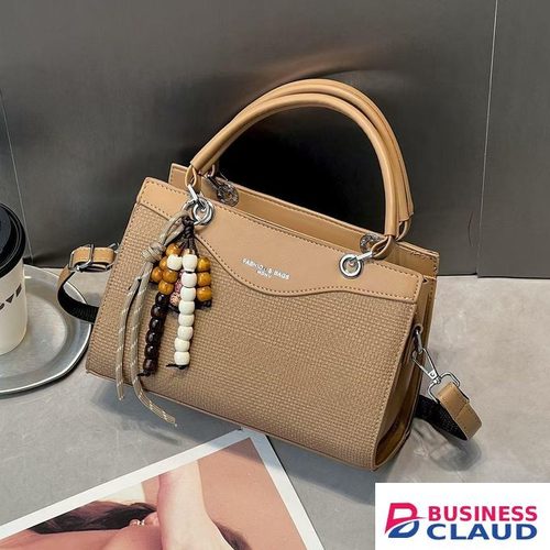 Trendy ladies tote handbag