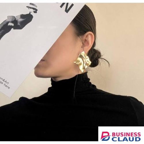 Unique, Classy and Aesthetically pleasing Gold plated Stainless Chunky lightweight Earring