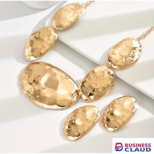 Statement bold Gold chucky necklace earrings set