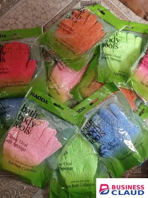 Exfoliating Bath/Shower Gloves/Dead Skin Cells Removal/Scrub Glove/Shower Accessories/ Shower/Spa/Massage/ (1 pairs- Assorted Colors)