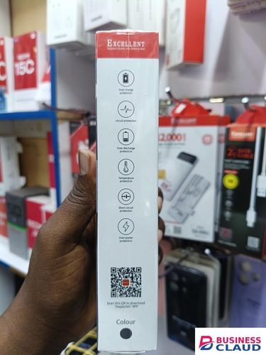 LIMITED TIME OFFER!! EXCELLENT 20,000MAH POWER BANK, 3X LINK, TYPE-C, MICRO, USB, LIGHTNING, Standard DC 5V/2.1A input and output for quick device charging, onboard screen to show percentage. Limited time offer in Cable-black