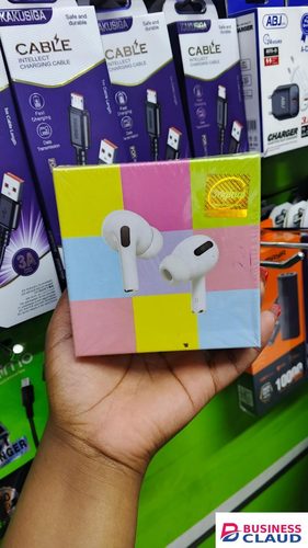 New arrivals!! TWS pro 3 Bluetooth earphones,play back time 4 -6 hours,talk time approximately 7 hours,both ears can stand 8 hours