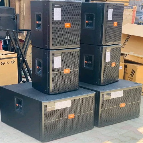 JBL bass and midrange speakers linearray