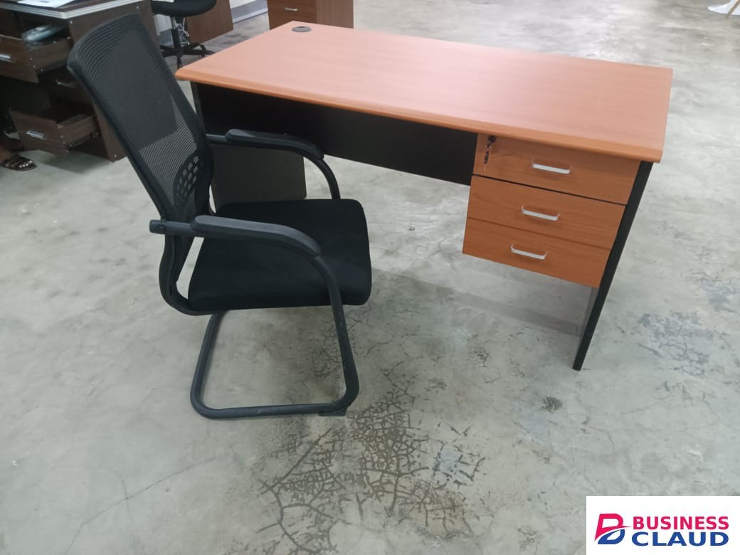Mesh Chair and Table Set