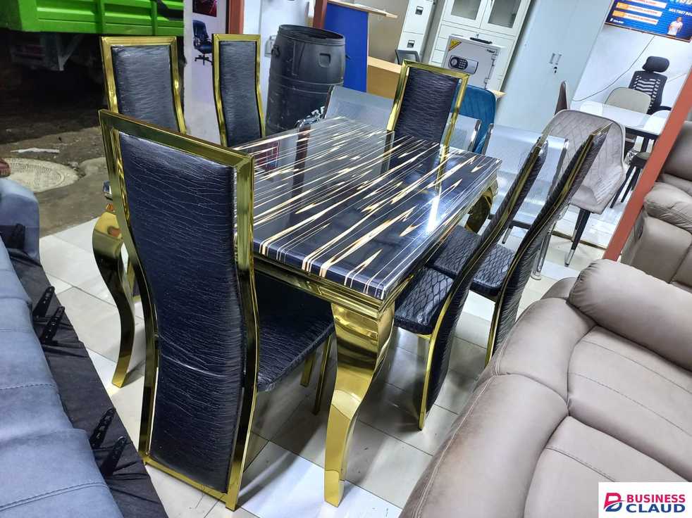 Royal Six Seater Dining Table